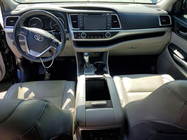 2019 TOYOTA HIGHLANDER SE/XLE — CKPT