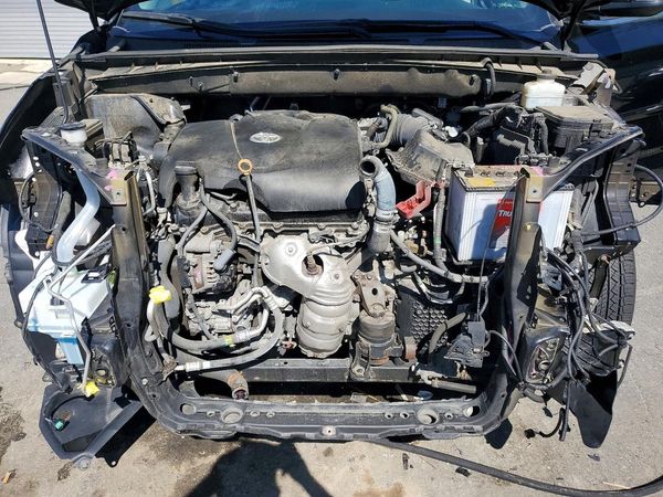 2019 TOYOTA HIGHLANDER SE/XLE — Engine bay