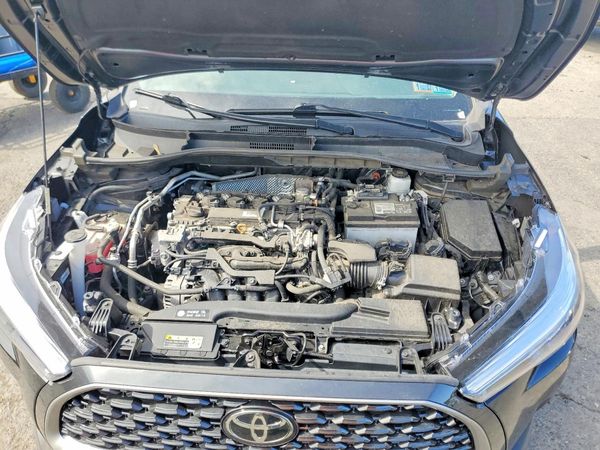 2022 TOYOTA COROLLA CROSS XLE