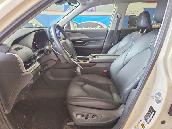 2024 TOYOTA GRAND HIGHLANDER — DENT