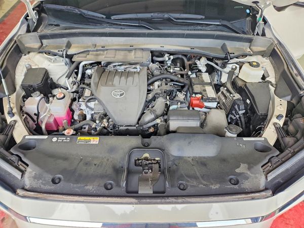 2024 TOYOTA GRAND HIGHLANDER — Engine bay