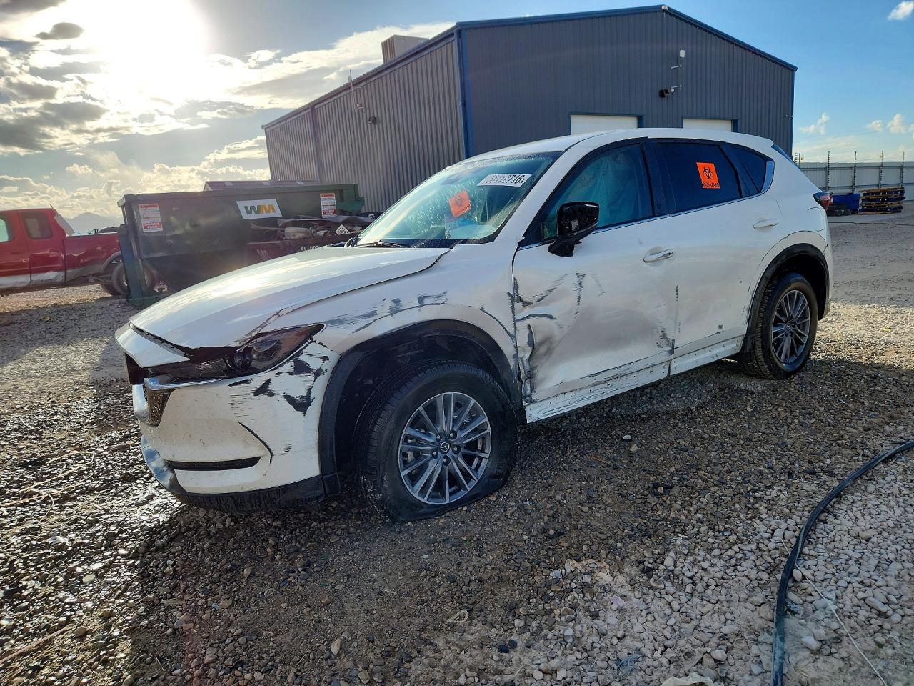 2019 MAZDA CX-5 Touring — Front 3/4