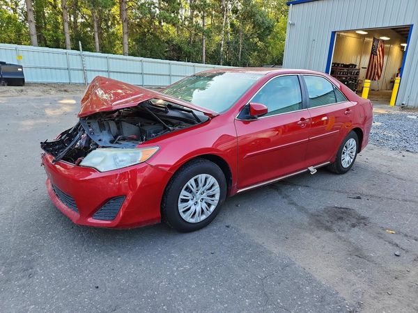 2014 TOYOTA CAMRY
