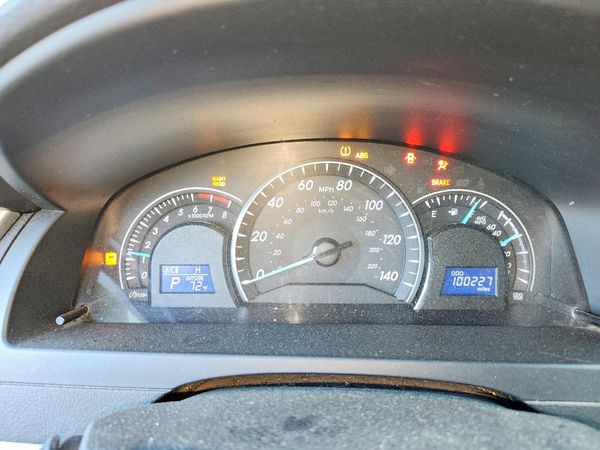 2014 TOYOTA CAMRY