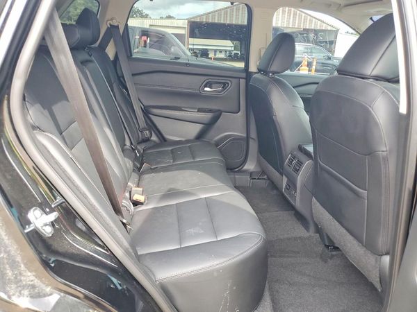 2024 NISSAN ROGUE SL