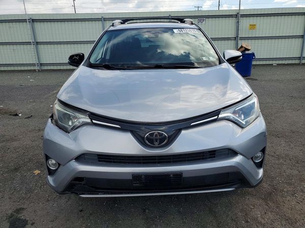 2018 TOYOTA RAV4 Adventure/XLE