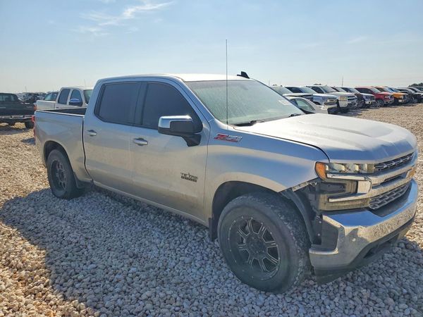 2019 CHEVROLET SILVERADO LT — Passenger 3/4