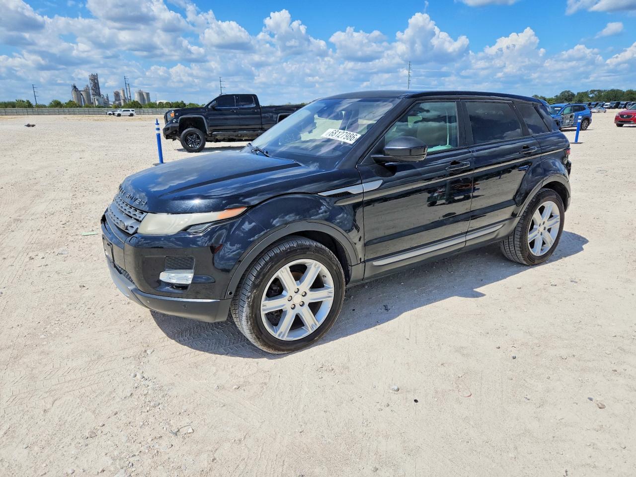 2015 LAND ROVER RANGEROVER Pure Premium — Front 3/4