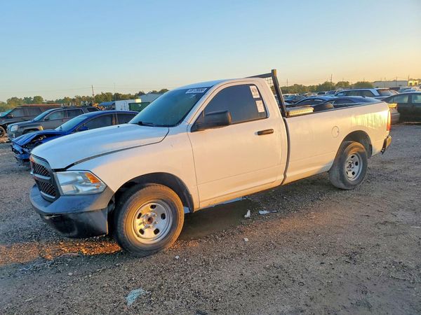 2019 RAM 1500 Classic DS — Front 3/4