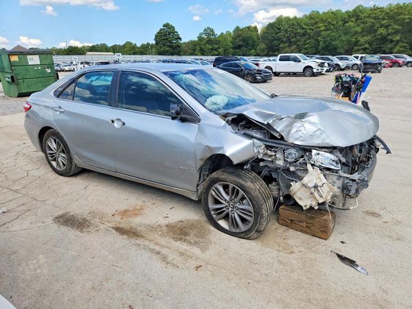 2016 TOYOTA CAMRY