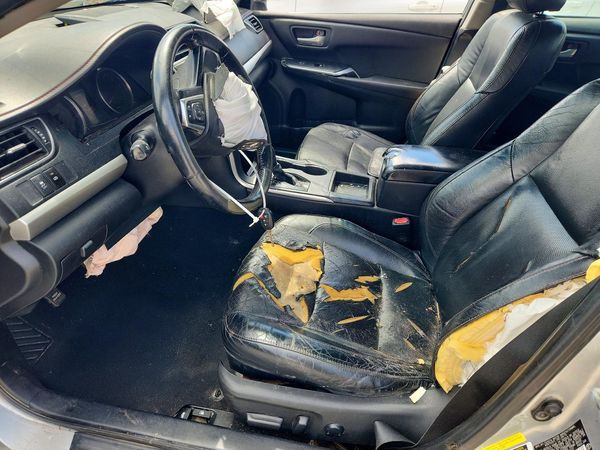2016 TOYOTA CAMRY