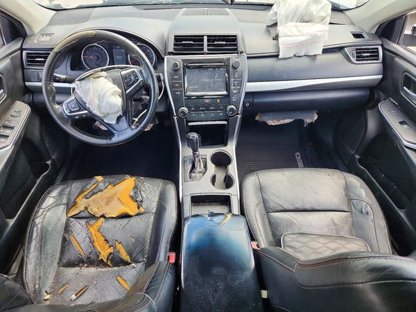 2016 TOYOTA CAMRY