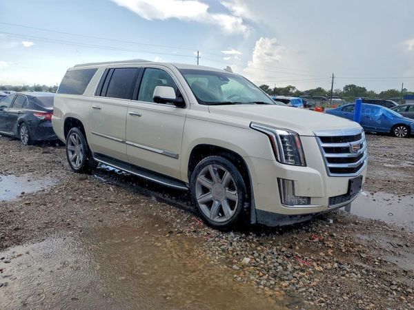 2015 CADILLAC ESCALADE ESV Luxury — Passenger 3/4