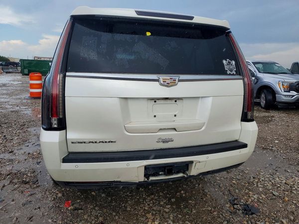 2015 CADILLAC ESCALADE ESV Luxury — DIRR