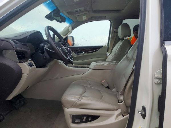 2015 CADILLAC ESCALADE ESV Luxury — DENT