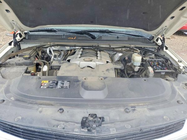 2015 CADILLAC ESCALADE ESV Luxury — Engine bay
