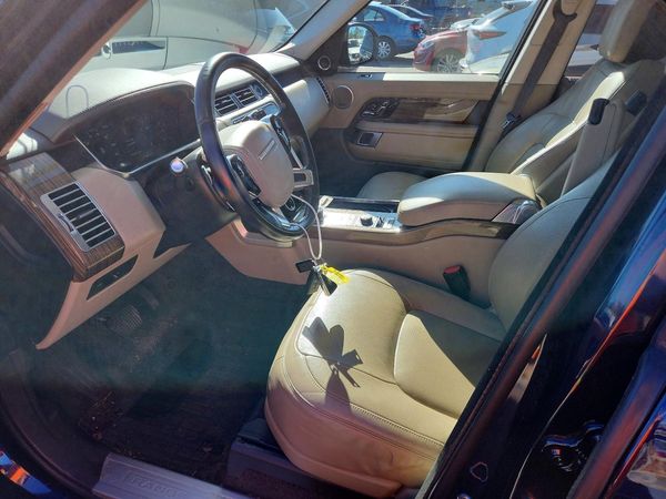 2019 LAND ROVER RANGEROVER HSE — DENT