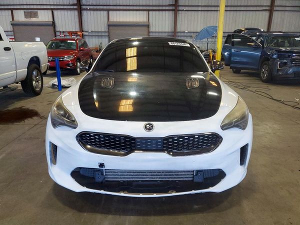 2018 KIA STINGER GT2