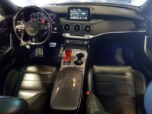 2018 KIA STINGER GT2