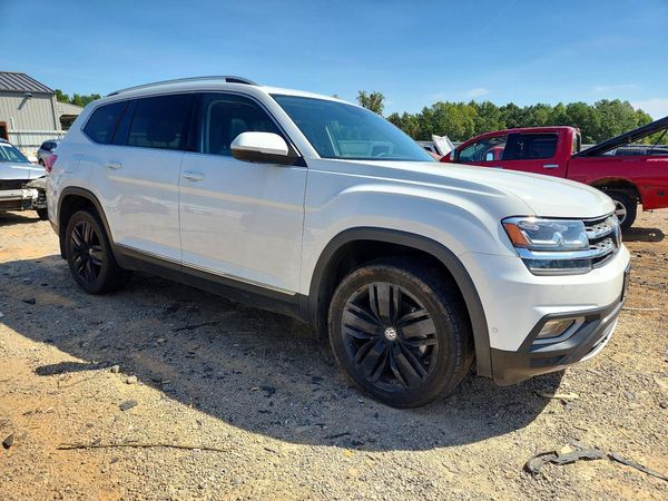 2018 VOLKSWAGEN ATLAS 4Motion SEL Premium — Passenger 3/4