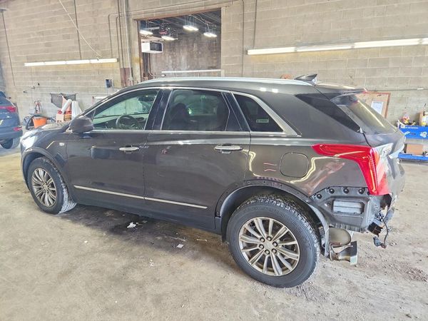 2017 CADILLAC XT5