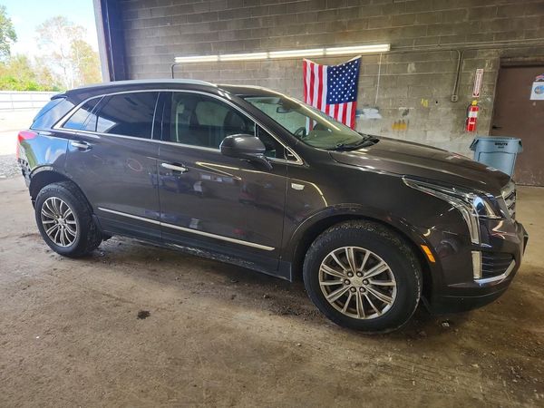 2017 CADILLAC XT5