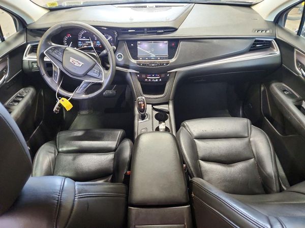 2017 CADILLAC XT5