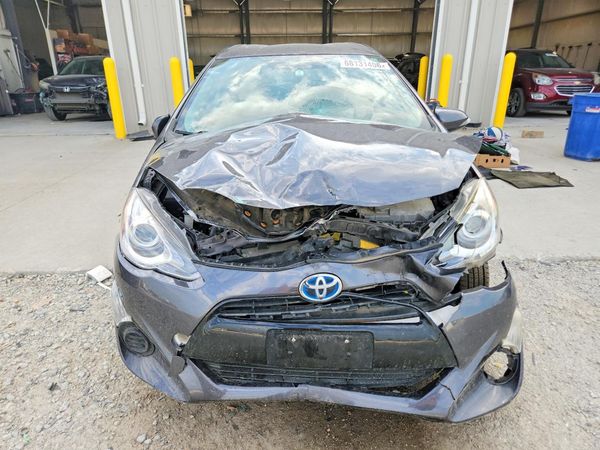 2015 TOYOTA PRIUS — DIRF