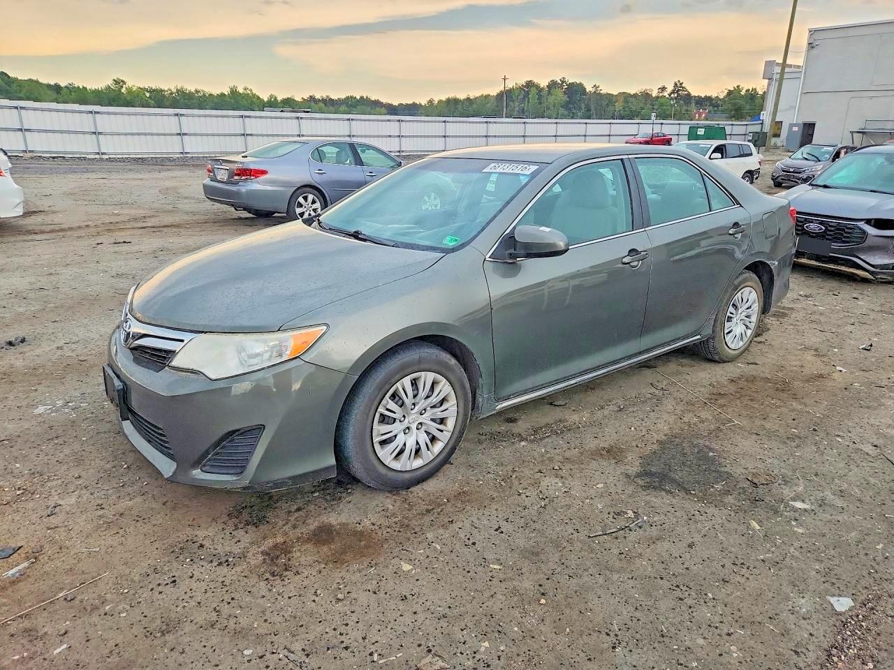 2014 TOYOTA CAMRY