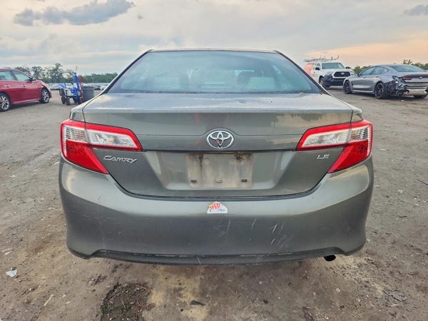 2014 TOYOTA CAMRY