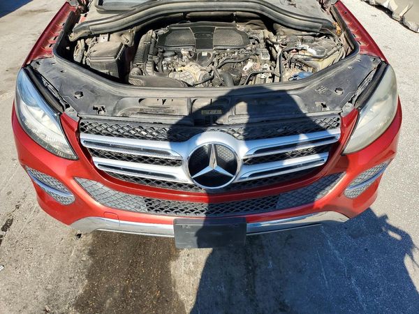 2016 MERCEDES-BENZ GLE-CLASS GLE350 — Engine bay