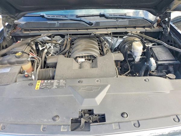 2017 CHEVROLET SILVERADO LT — Engine bay