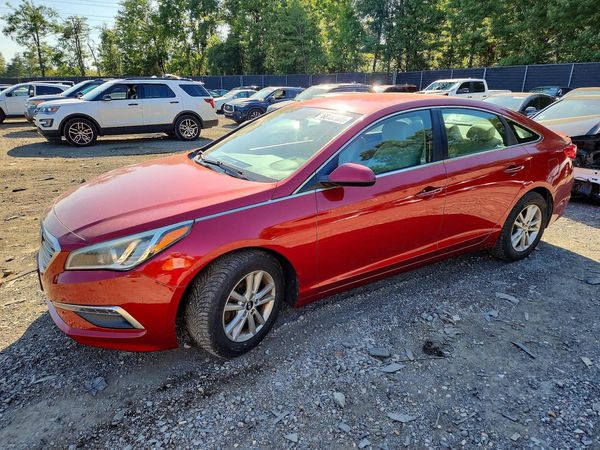 2015 HYUNDAI SONATA — Front 3/4