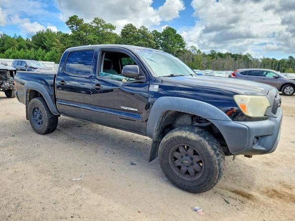 2014 TOYOTA TACOMA Delux Grade — Passenger 3/4