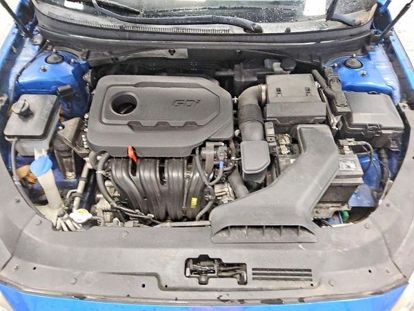 2018 HYUNDAI SONATA — Engine bay