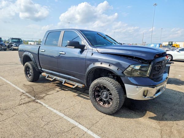 2017 RAM 1500 SLT — Passenger 3/4
