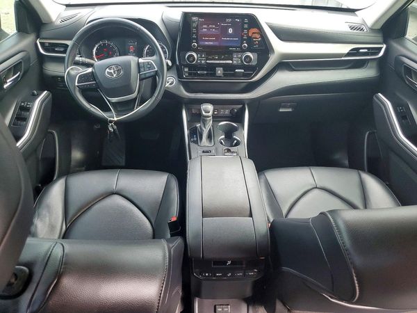 2022 TOYOTA HIGHLANDER