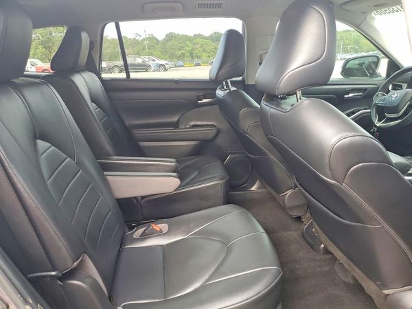 2022 TOYOTA HIGHLANDER