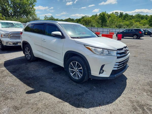 2018 TOYOTA HIGHLANDER
