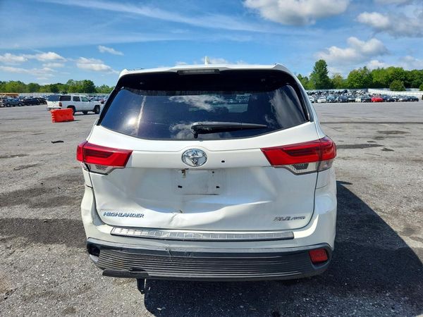 2018 TOYOTA HIGHLANDER