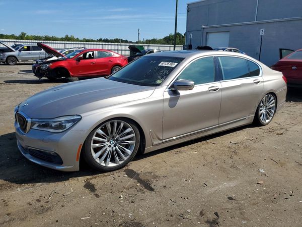 2016 BMW 7 SERIES xDrive — Front 3/4