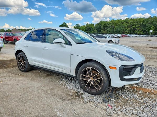 2023 PORSCHE MACAN Macan / Macan T — Passenger 3/4