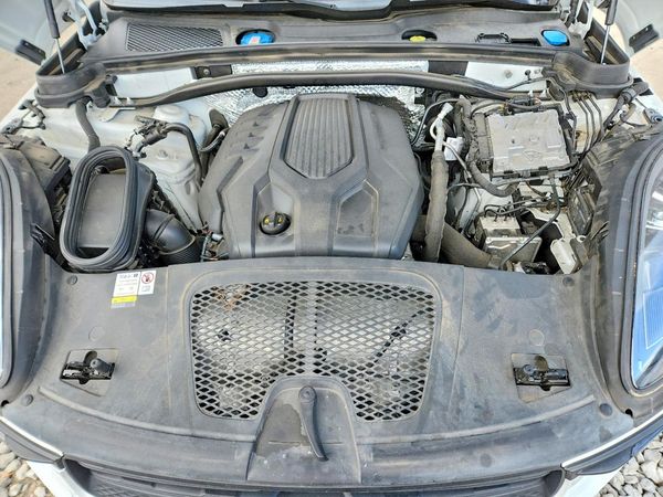 2023 PORSCHE MACAN Macan / Macan T — Engine bay