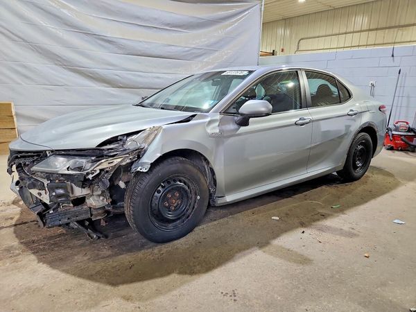 2019 TOYOTA CAMRY