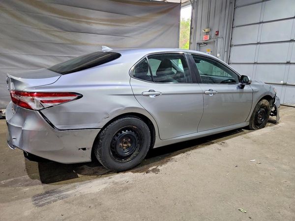 2019 TOYOTA CAMRY