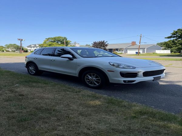 2015 PORSCHE CAYENNE