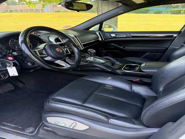 2015 PORSCHE CAYENNE