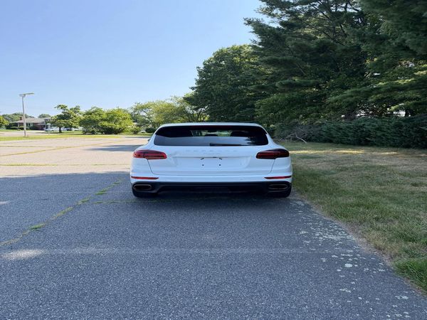 2015 PORSCHE CAYENNE