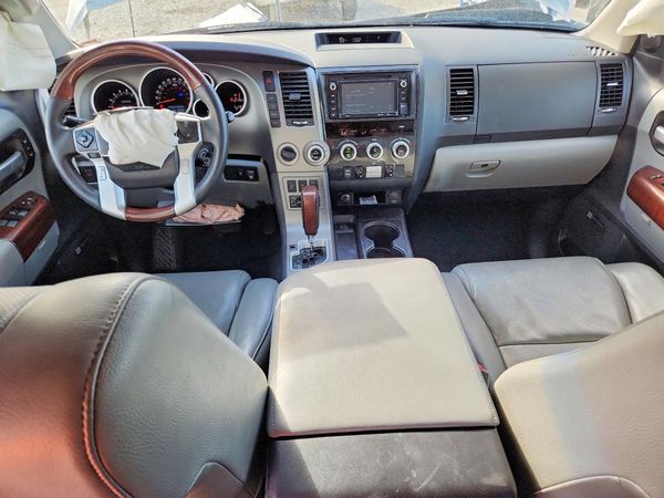 2016 TOYOTA SEQUOIA Platinum Grade
