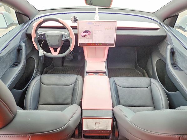 2026 TESLA MODEL Y